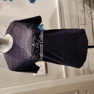 EUC Uscape Apparel Amherst College Women's sz S tshirt